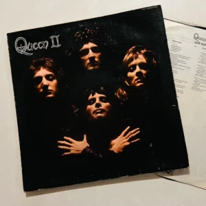 Queen - Queen II (Vinyl LP, 11 Tracks)